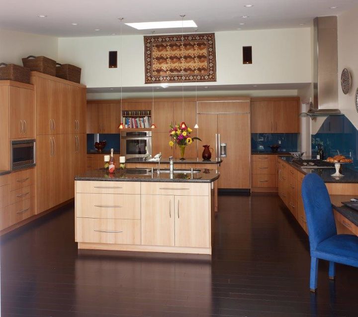 kitchen floors, flooring, hardwood floors, kitchen cabinets, kitchen design, kitchen island, Oak Hardwood