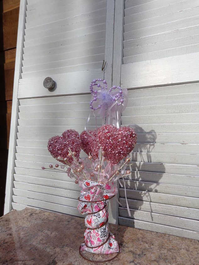 diy valentine day table party vase with recyle vintage bed spring coil, crafts, repurposing upcycling, seasonal holiday decor, valentines day ideas