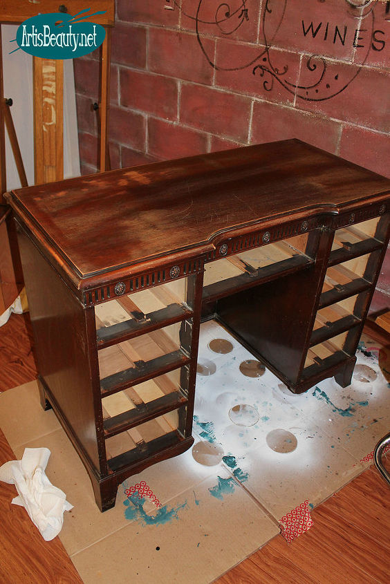 beat up desk gets and executive makeover, how to, painted furniture