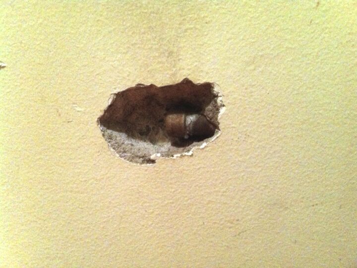 q how to cover a big hole in the wall, home maintenance repairs, how to
