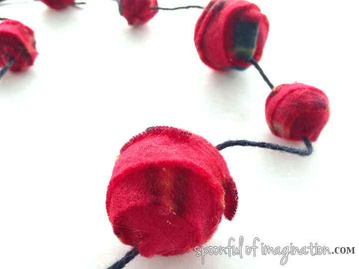 valentine s day garland, crafts, how to, seasonal holiday decor, valentines day ideas