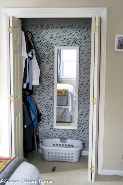 a closet makeover using the fish school stencil, closet, organizing, painting