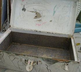 upcycled trashy trunk to classy chic, chalk paint, painted furniture, repurposing upcycling, storage ideas