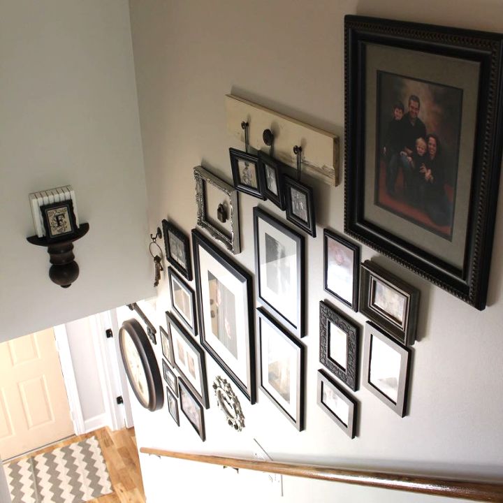 pared de la galeria de la escalera y cambio de imagen de la entrada