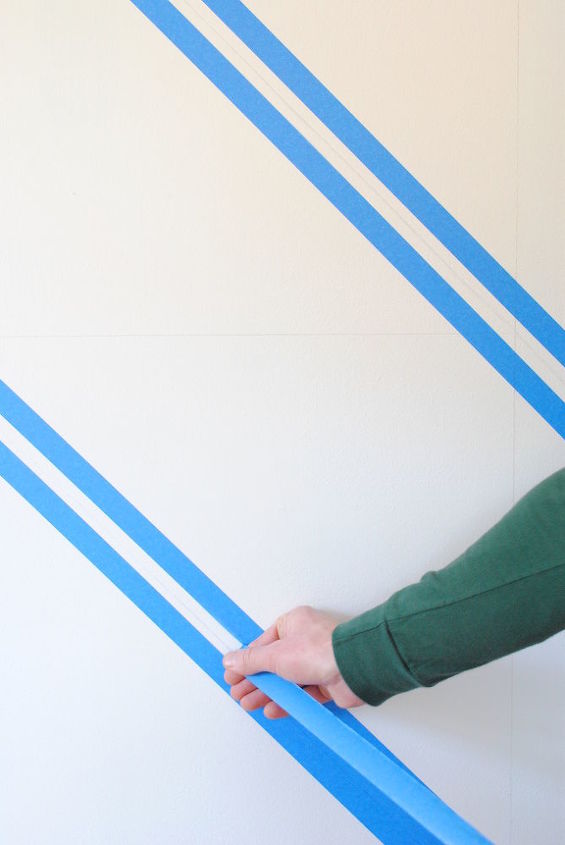 how to paint diagonal stripes