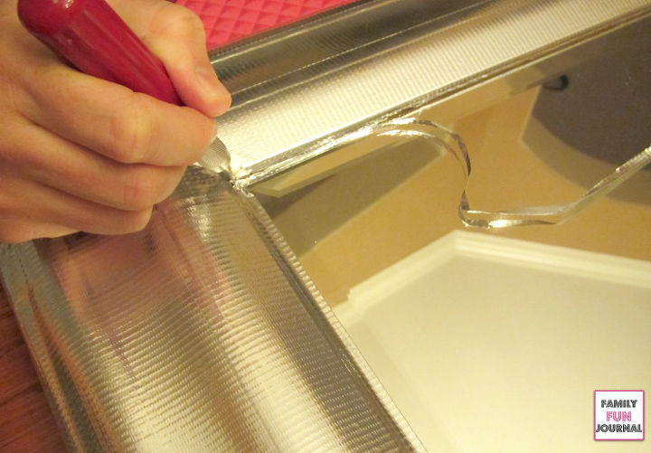 reforma de moldura de espelho com fita adesiva