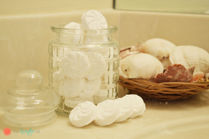 toilet fizzy bombs, bathroom ideas, cleaning tips, diy, go green, how to