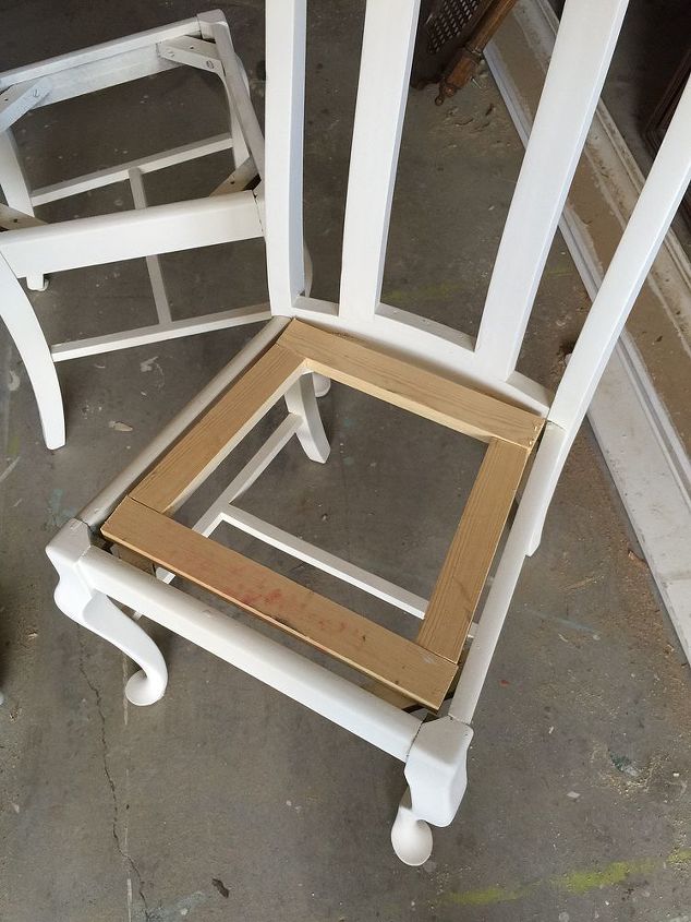 convierte los asientos de las sillas de comedor tapizadas en madera