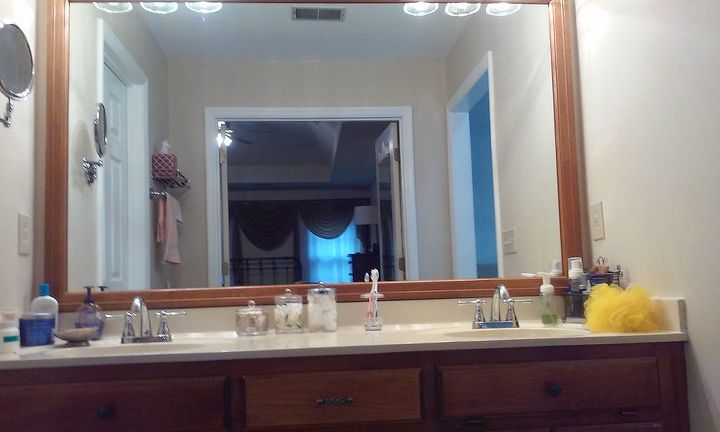 q help with bathroom cabinet color, bathroom ideas, home improvement, painted furniture, painting, The frame around the mirror matches the cabinets