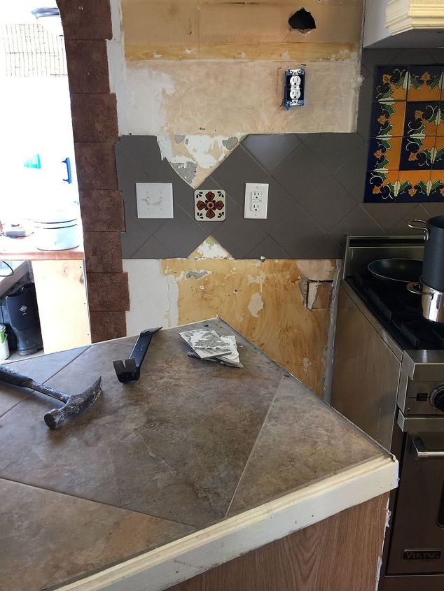 q help please stucco damage, concrete masonry, home maintenance repairs, how to, kitchen design, wall decor