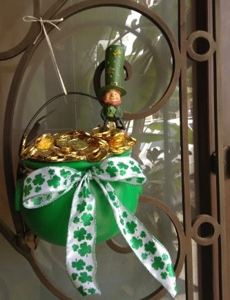 luck o the irish pots of gols, crafts, seasonal holiday decor