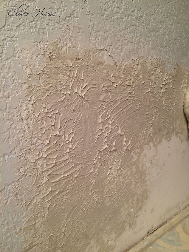 repairing drywall and adding texture with a secret tool, bathroom ideas, home maintenance repairs, how to, wall decor