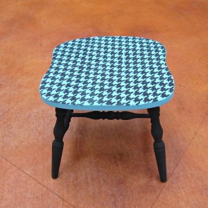 turn roadside rescue chairs into mod stools, painted furniture, repurposing upcycling