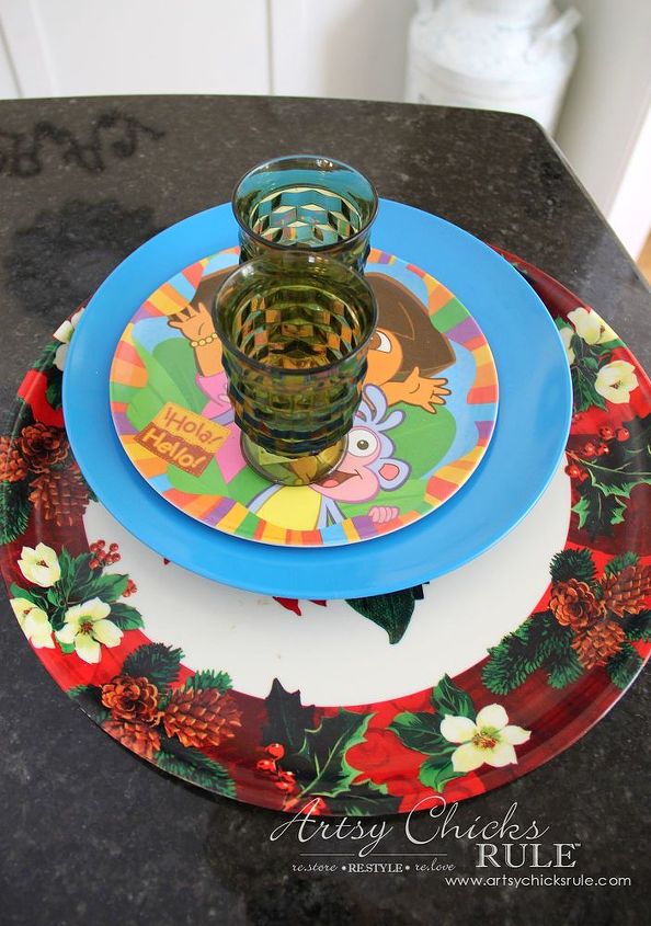 plastic plates and old juice glasses turned tiered jewelry tray, chalk paint, crafts, repurposing upcycling