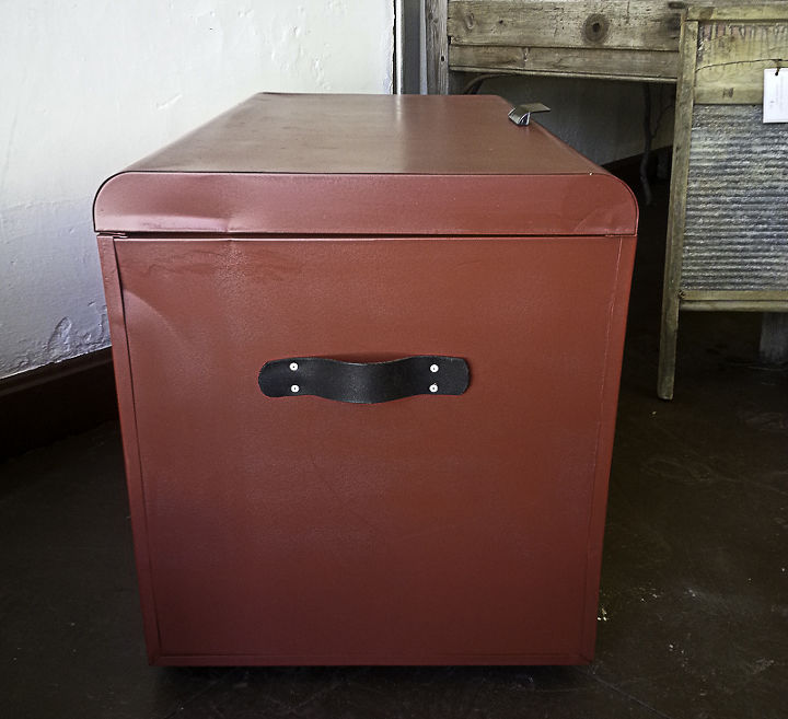 dog storage out of metal chest, painted furniture, pets animals, repurposing upcycling, storage ideas