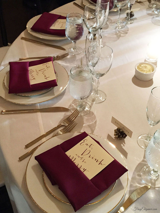 decoracion de boda diy facil y elegante porta tarjetas de mesa de conos de pino