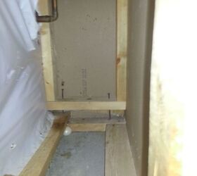 q foundation cracks behind insulation bug issues, pest control
