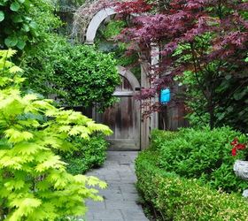 More Ideas for the Narrow Garden Between Suburban Homes