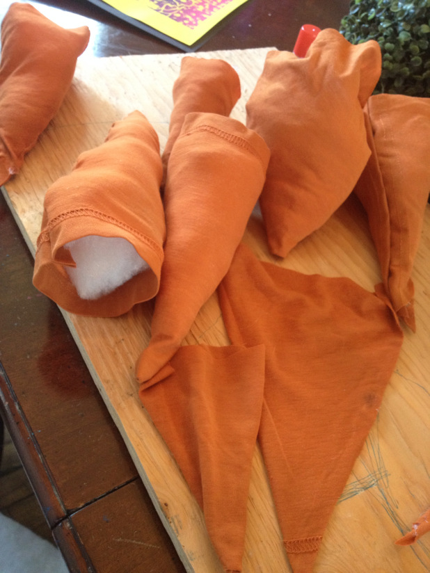 como hacer zanahorias de camiseta