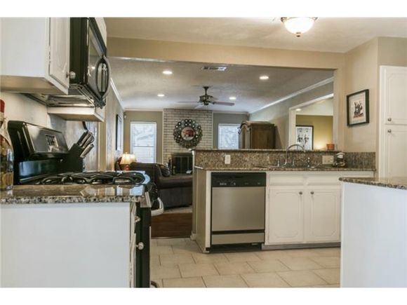 q looking for suggestion s of color for this kitchen, kitchen design, paint colors, painting