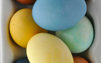 Huevos de Pascua teñidos al natural