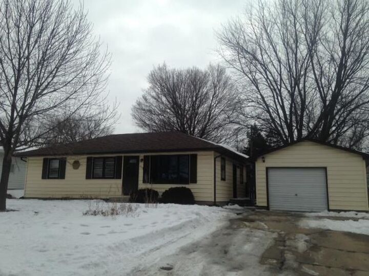 q new house need help w curb appeal, curb appeal, gardening