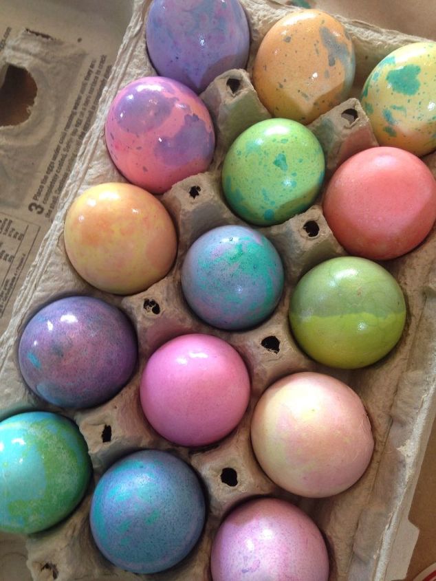 tips and tricks for coloring easter eggs, crafts, easter decorations, how to, repurposing upcycling, seasonal holiday decor