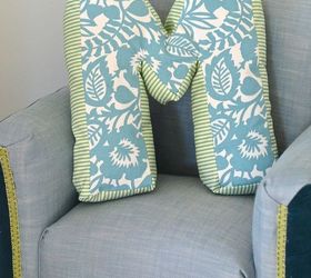 monogram scrap fabric pillow, crafts, how to, reupholster