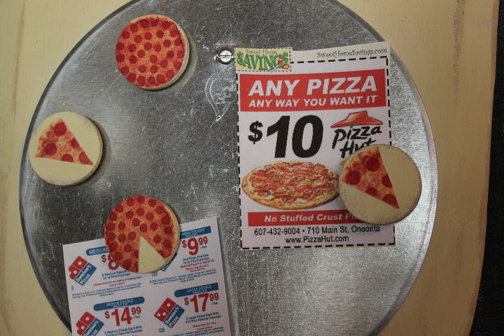tabln de anuncios de cscaras de pizza reutilizadas