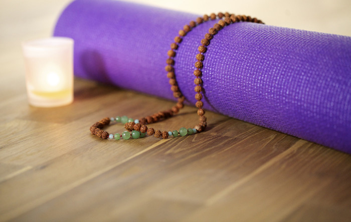 4 formas sencillas de limpiar una esterilla de yoga
