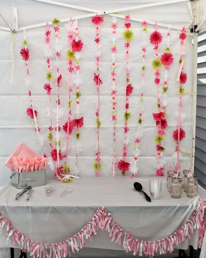 decorao do quarto com flmulas floridas