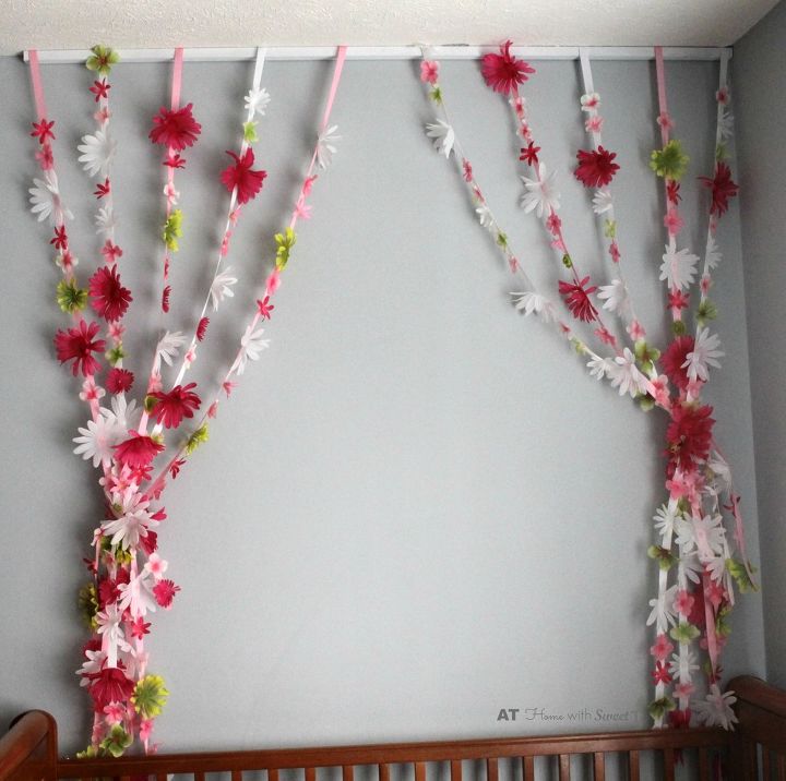 decoracin del dormitorio con serpentinas floridas