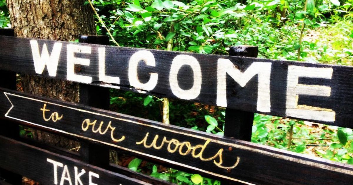 To Our Woods Pallet Sign and a Tour of Our Woods Hometalk To Our Woods Pallet Sign and a Tour of Our Woods Hometalk