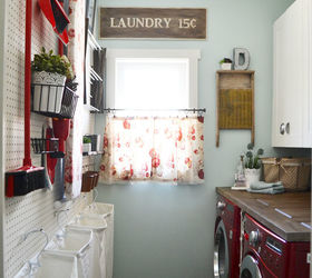 Un cambio de imagen en el cuarto de la lavandería inspirado en la época, en rojo y en azul