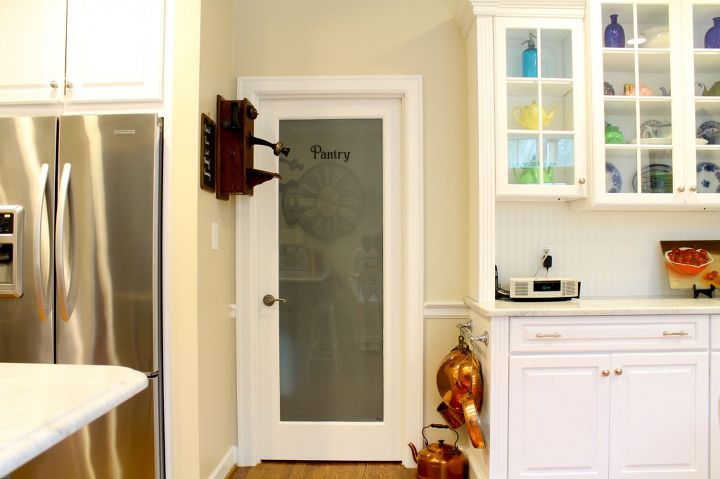 actualizar una habitacin con una puerta pintada