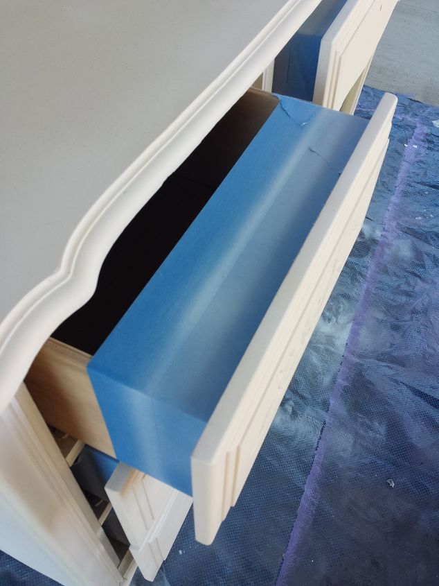 cambio de imagen del escritorio pintura en spray y papel de scrapbook