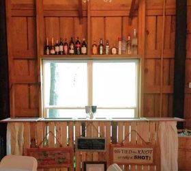 Pallet Bar for a Barn Wedding.