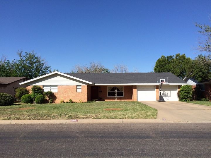 curb appeal and door color for cavernous entry on 1960 ranch