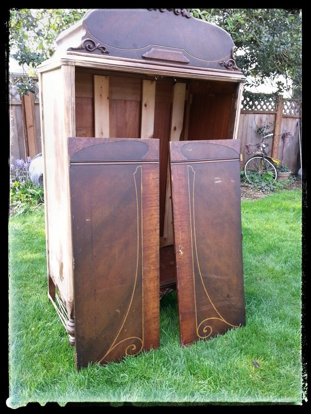 q can anyone tell me what kind of cabinet this is, painted furniture, repurposing upcycling, rustic furniture