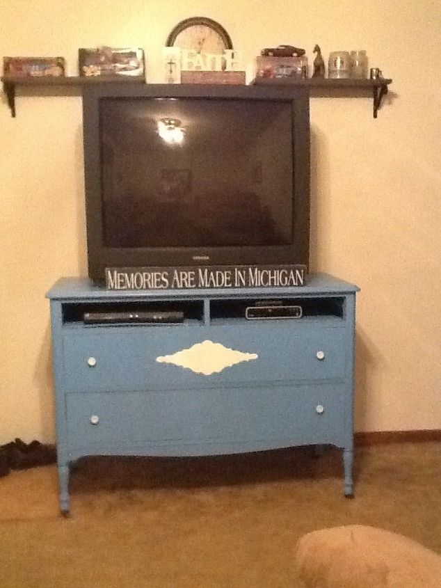 free dresser turned media center, chalk paint, painted furniture, repurposing upcycling