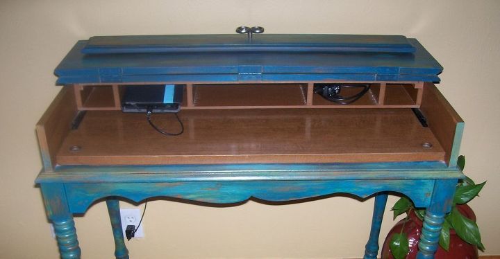 repainted wood desk, painted furniture