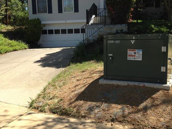 q electric box in front yard, curb appeal, outdoor living, Electric box in front yard