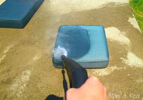 a maneira fcil de limpar almofadas ao ar livre