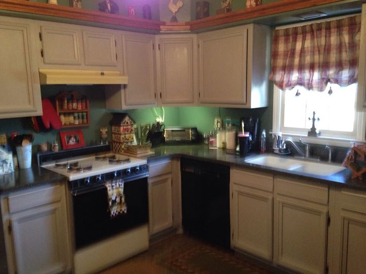 redone kitchen painted cabinets new stove new backsplash, kitchen backsplash, kitchen cabinets, kitchen design, Cabinets painted