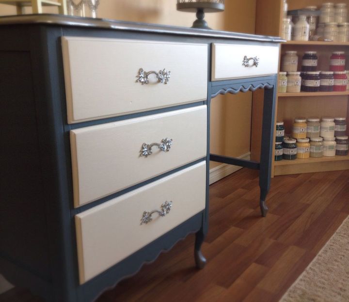 Pretty In Fusion Mineral Paint French Provincial Desk Makeover Pretty In Fusion Mineral Paint French Provincial Desk Makeover Painted Furniture
