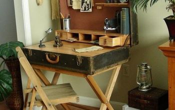 Suitcase Desk From a Wardrobe Trunk