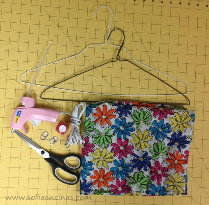 Retro Diy Project Closet Space Saver And Hanger Decorations Retro Dyi Project Closet Space Saver And Hanger Decorations Crafts How To