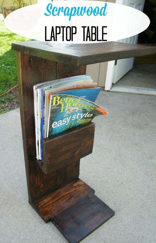 mesa de sucata de madeira com porta revistas