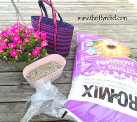 how to make a purse planter, container gardening, flowers, gardening, how to, repurposing upcycling