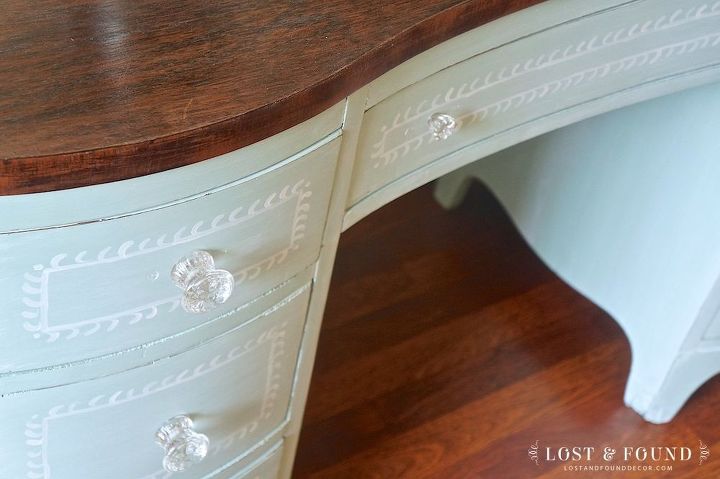 vanity makeover with fusion mineral paint, painted furniture, repurposing upcycling